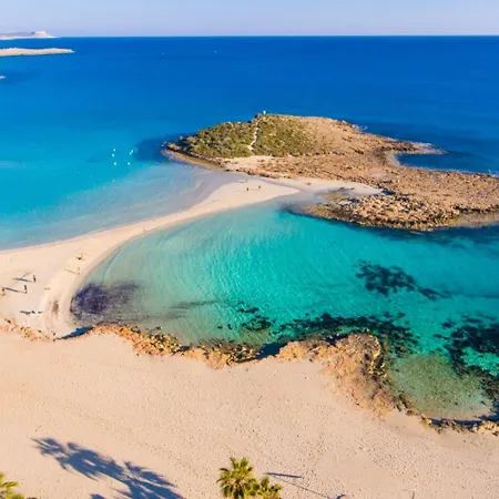 Charoula Pente Vilă *