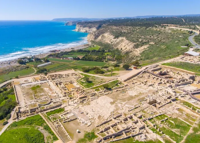 Charoula Pente וילה *