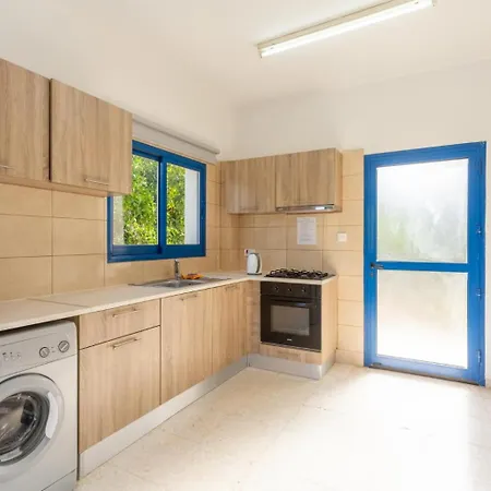 Villa Charoula Pente Paphos