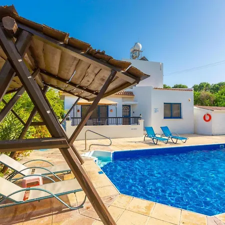 Charoula Pente * Paphos