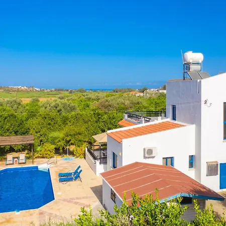 Charoula Pente Villa Paphos