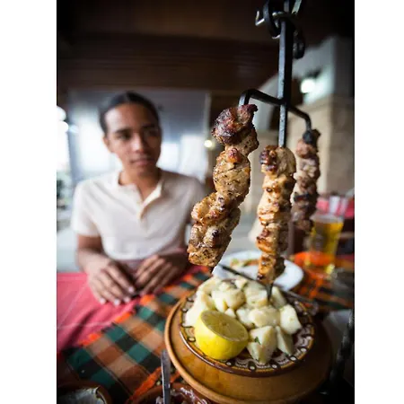 Charoula Pente Paphos