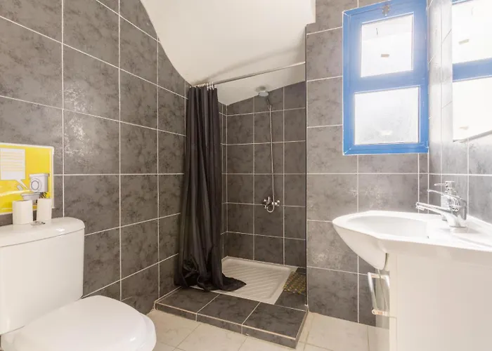 Charoula Pente Vilă Paphos