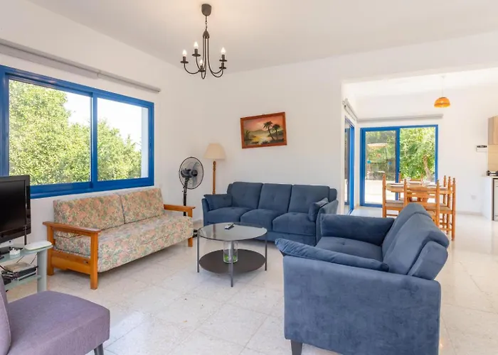 Charoula Pente Villa Paphos