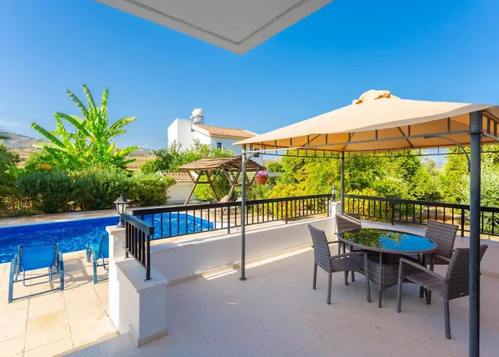 Villa Charoula Pente *