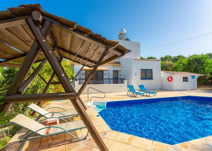 Charoula Pente * Paphos